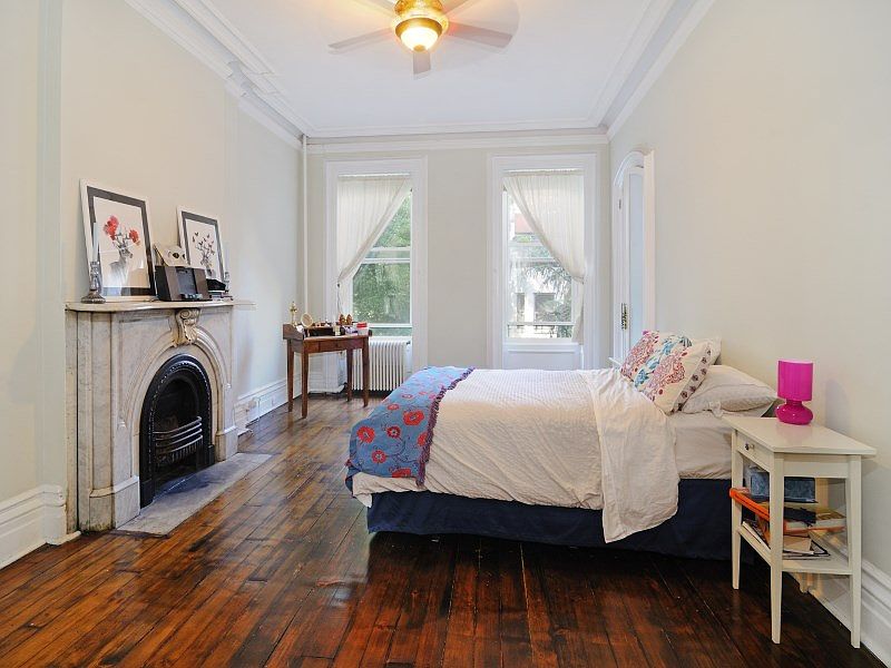 1st image of 425 W 21st St APT 3