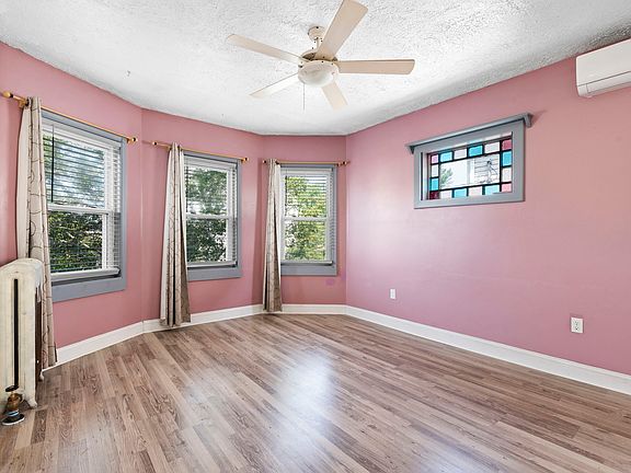 3rd image of 21 Cabot St #2