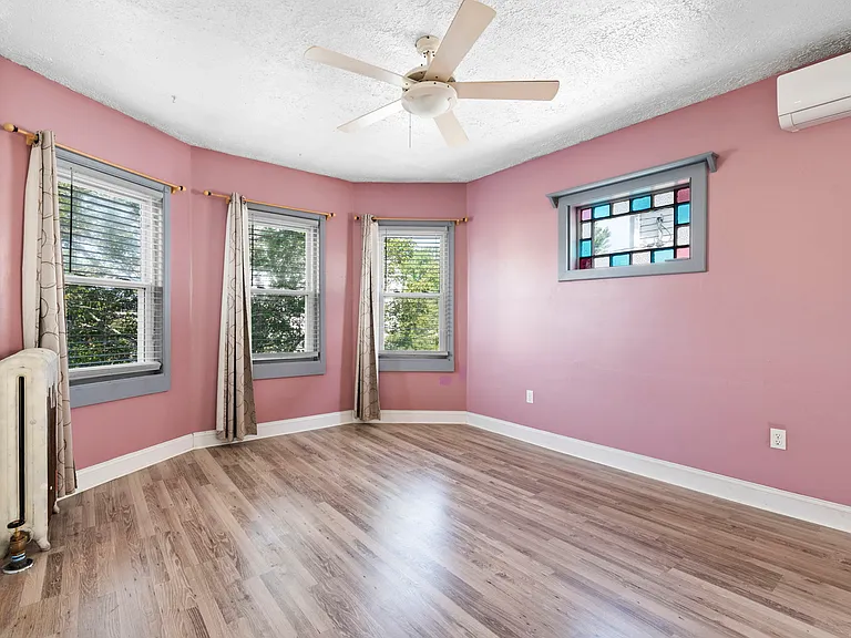 21 Cabot St #2 — Photo 3