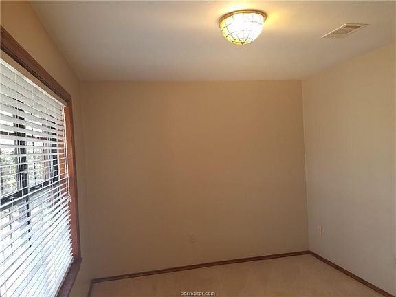 5th image of 2800 Manzano Ct