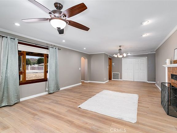 4th image of 32377 Avenue D