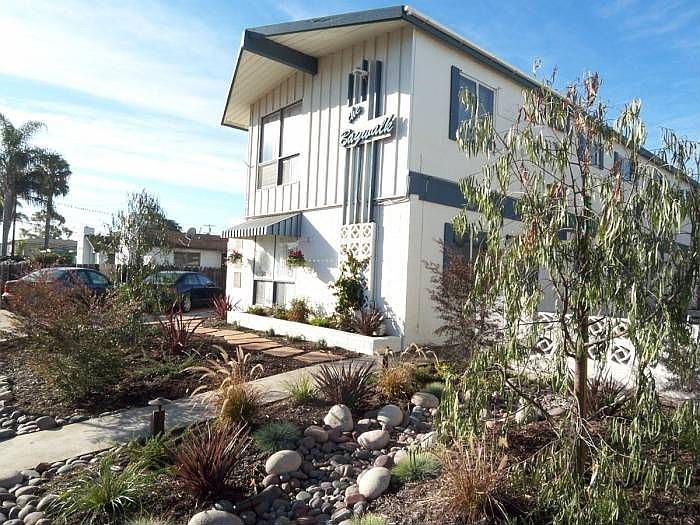 Baywalk Apartments