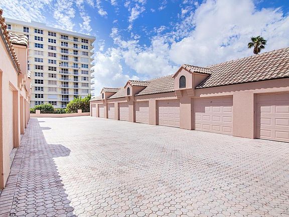 5th image of 530 Ocean Dr APT 205