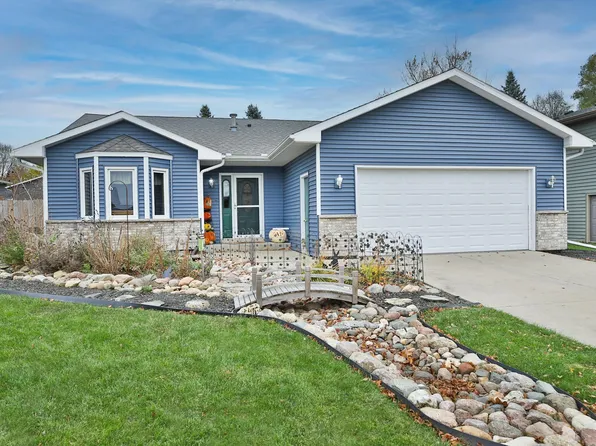 906 7th St NW, Kasson, MN 55944