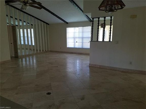 4th image of 5300 SW 10th Ave