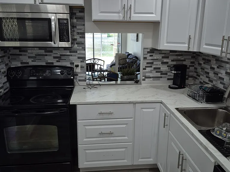 5860 NW 64th Ave #102 — Photo 11