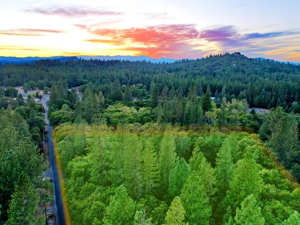 3200 De Woody Ln, Grants Pass, OR 97527