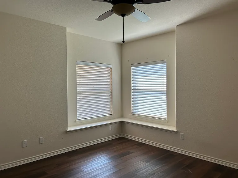 12045 Walden Wood Dr — Photo 20
