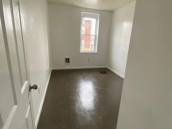 2nd image of 425 W York St Floor 3