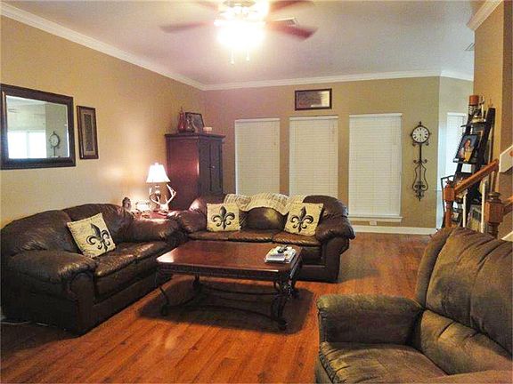 2nd image of 128 Almond Dr