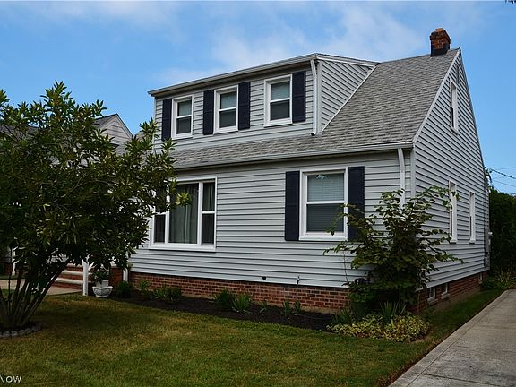 3rd image of 32113 Dickerson Rd