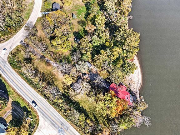 3rd image of 1607 Cedar Lane Rd
