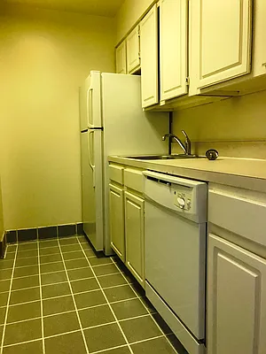 Rented by Prime Realty | media 9