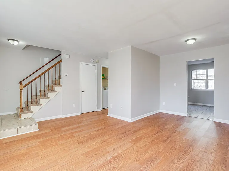 436 Peregrine St — Photo 7