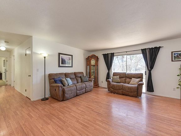 3rd image of 2750 Debbie Ln