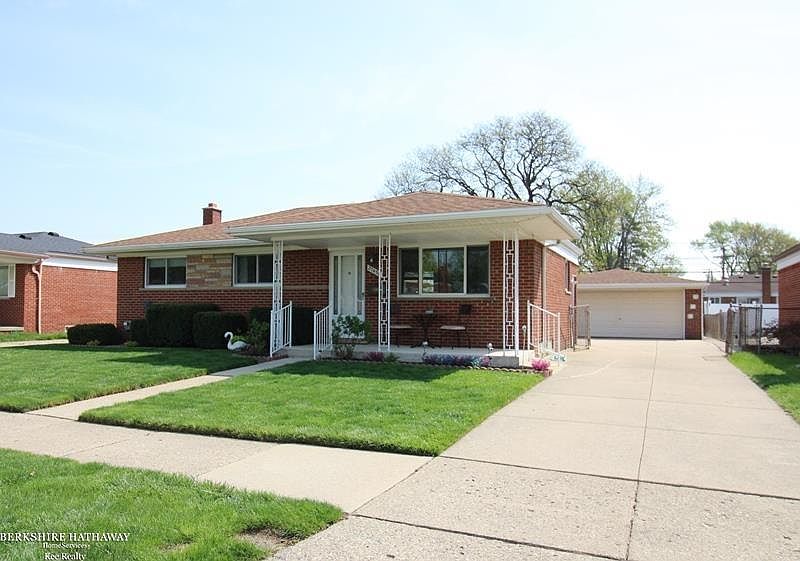 1st image of 27436 Haverhill Dr