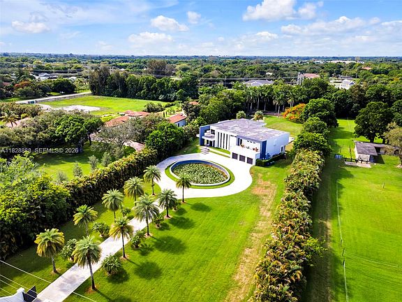 3rd image of 13441 Mustang Trl