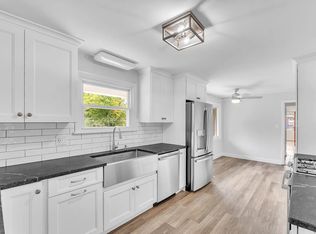 1125 E St N, Suffield, CT 06078