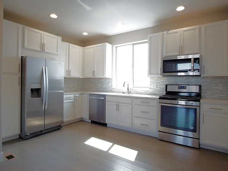 2541 Moline St — Photo 1
