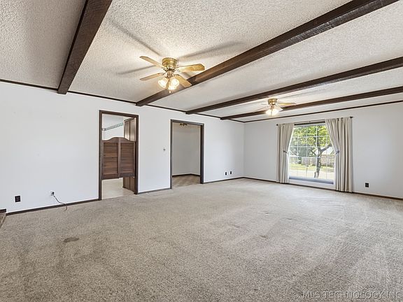 4th image of 1077 Rolling Meadows Ct