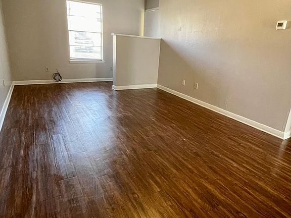 4th image of 108 Mary Ellen Dr #A