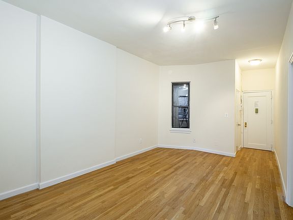4th image of 306 W 18th St APT 3B