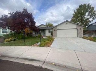 406 E Addeson St, Meridian, ID 83646
