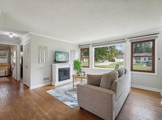 2147 Floral Dr, White Bear Lake, MN 55110