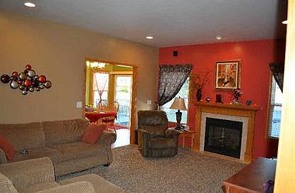 2nd image of 8448 Goldfinch Dr