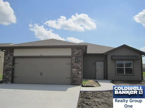 431 Northfield Rd, Manhattan, KS 66502