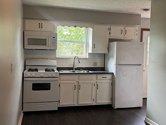 3rd image of 76 Wildwood Dr APT 103