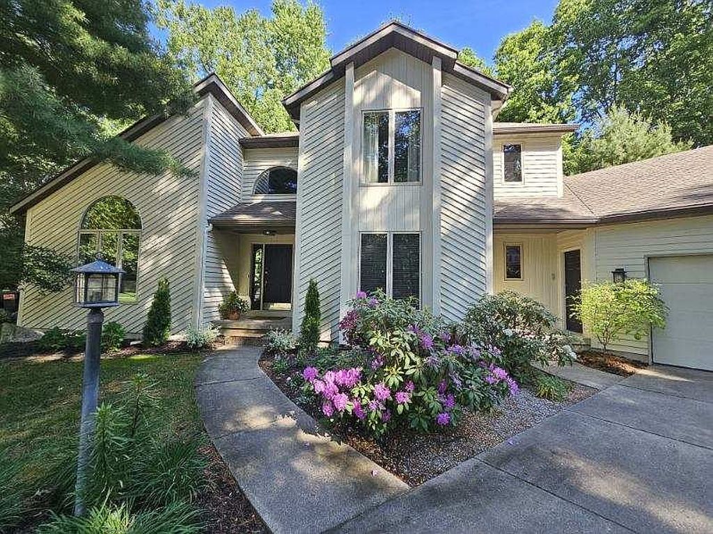 4569 Chandler Dr - Property Image