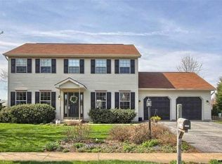 2799 Sparrow Dr, York, PA 17408