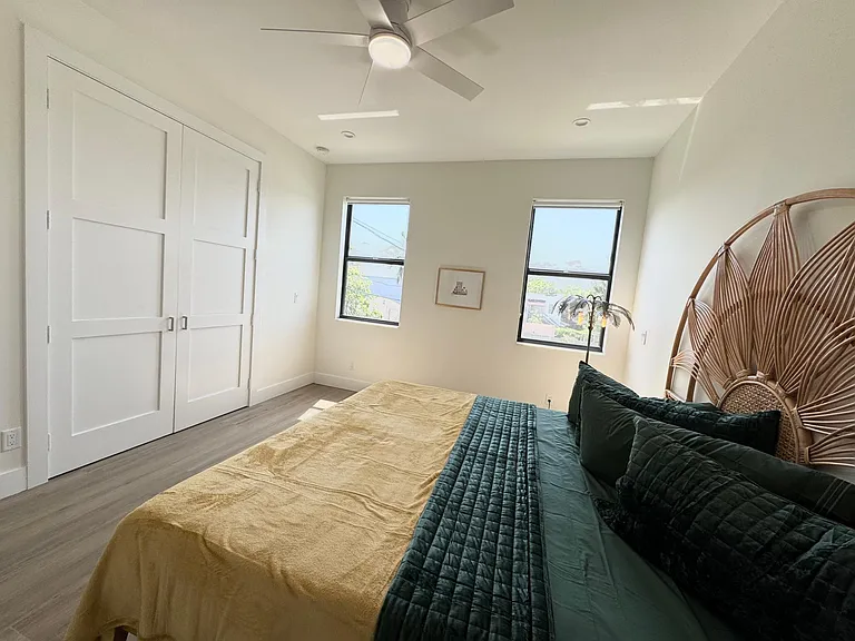 436 Monroe Dr #438 — Photo 13