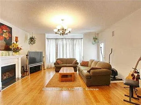 6 Tennant Dr — Photo 5