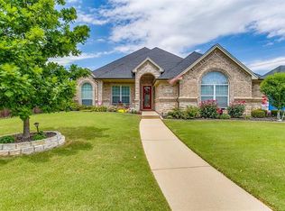 925 Thomas Crossing Dr, Burleson, TX 76028