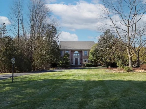 6904 Shalimar Way, Fayetteville, NY 13066