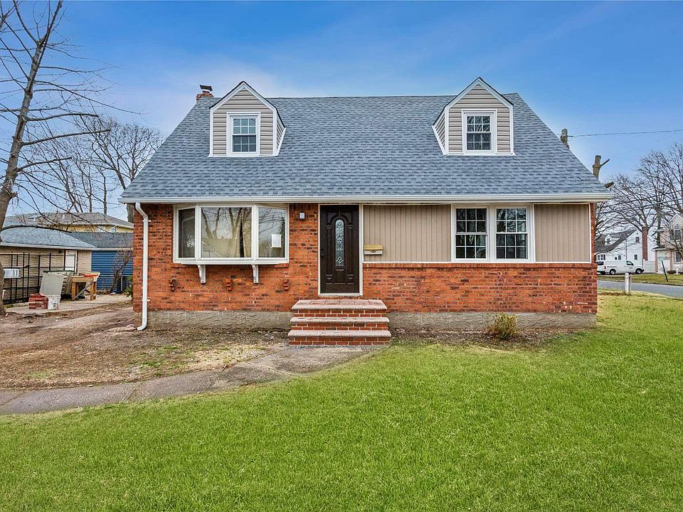 1st image of 22 Corbin Avenue