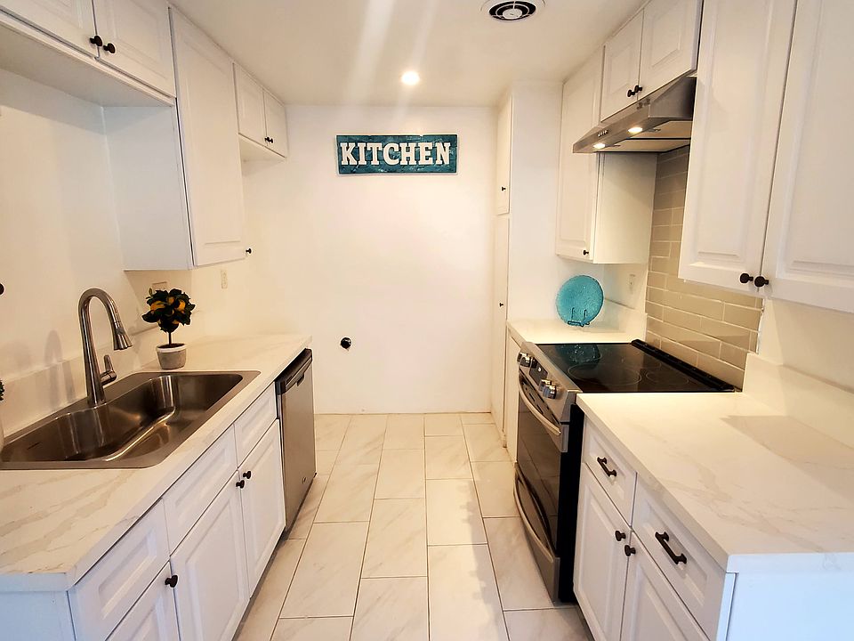 Newly Renovated Kitchen