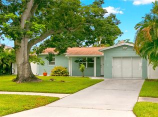 1835 Oregon Ave NE, Saint Petersburg, FL 33703