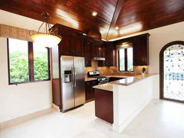 6385 Zuma Mesa Dr, Malibu, CA 90265