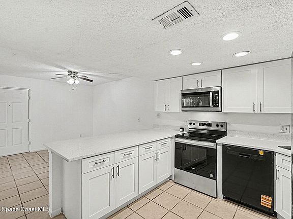 3rd image of 1648 Sunny Brook Ln NE APT M104
