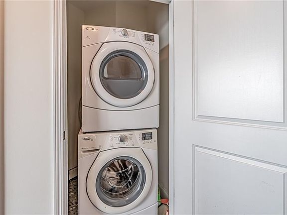 5th image of 270 17th St NW Unit 2709