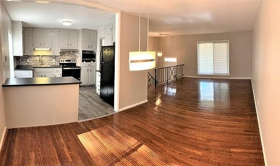 4th image of 3992 Red Oak Dr