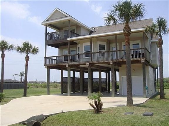 2nd image of 13920 Pirates Beach Blvd