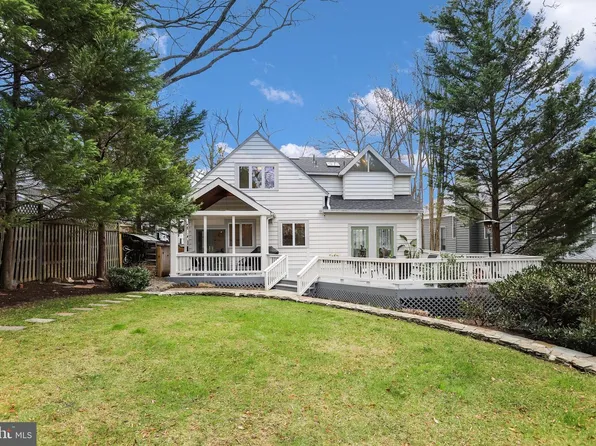 5045 Cathedral Ave NW, Washington, DC 20016