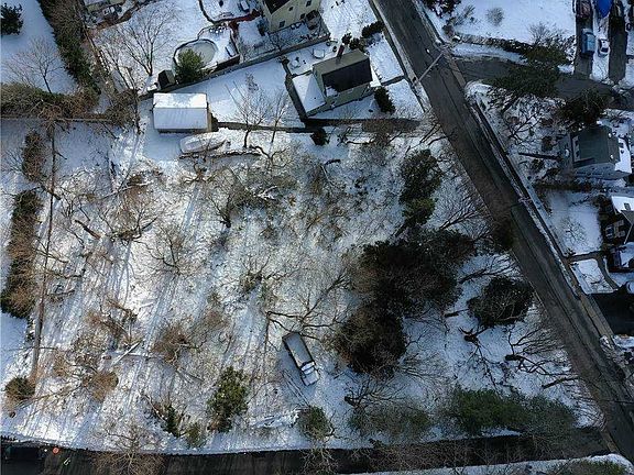 3rd image of 43 Perry Ave