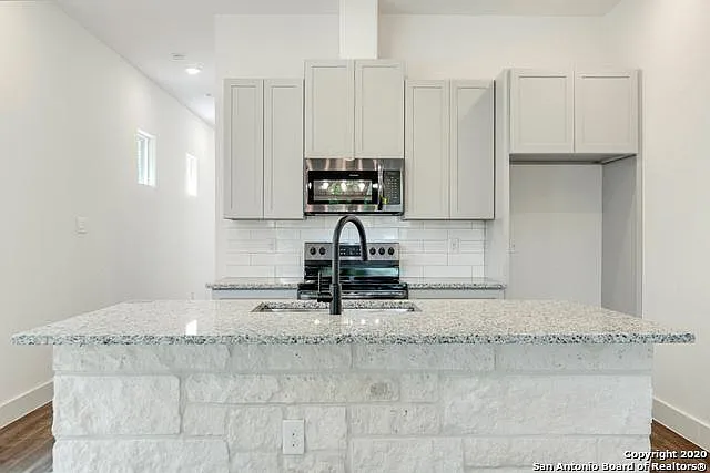 214 Connelly St #1 — Photo 10