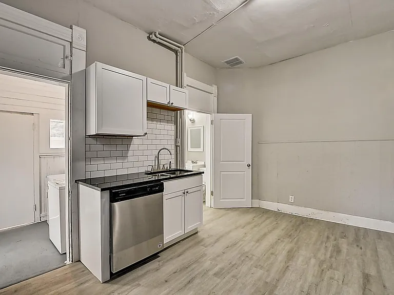 1309 Wright St — Photo 13