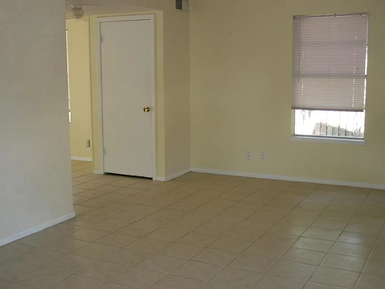 3122 Mill Brook Dr — Photo 5